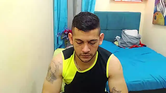 Snapshot of master_monstercock_ chatting on 09/08/25, 11:26 master monstercock online show from 09/08/25, 11:26