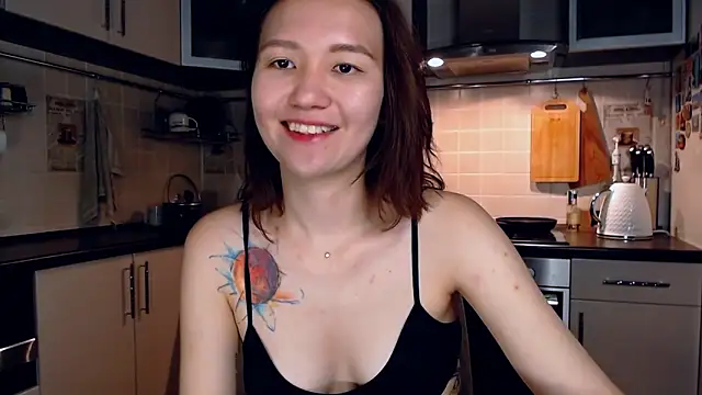 Kelly Yon online show from 09/15/25, 09:04