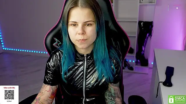 Latex Kitty online show from 12/20/25, 12:23