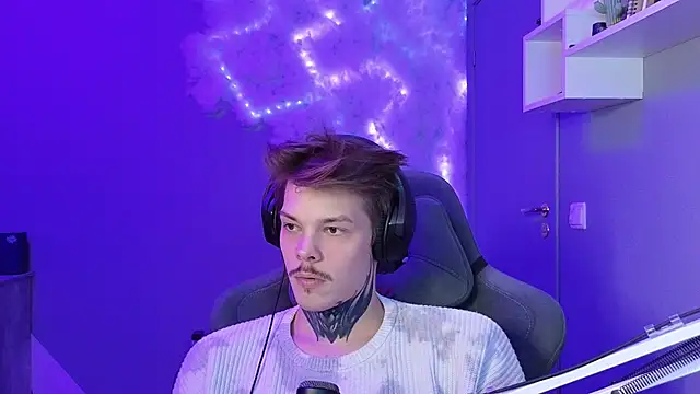 Snapshot of DENIS_HERE chatting on 01/26/25, 12:54 DENIS HERE online show from 01/26/25, 12:54