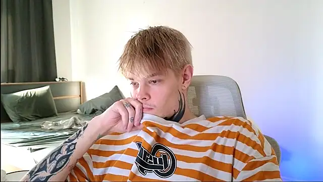 DENIS HERE online show from 05/16/26, 02:38