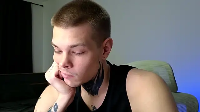 DENIS HERE online show from 05/25/26, 04:35