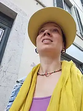 Exhibitionsplit online show from 03/06/25, 01:14