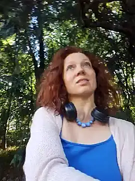 Exhibitionsplit online show from 09/29/25, 11:48