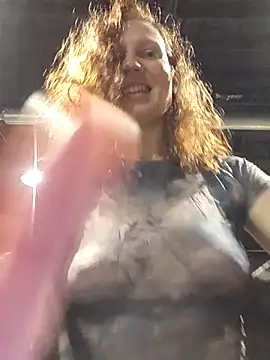 Exhibitionsplit online show from 03/04/26, 10:49