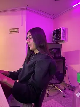 cristel 17 online show from 12/19/24, 06:45