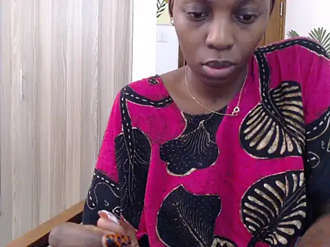 Snapshot of black___ghodess chatting on 10/14/25, 07:31 black   ghodess online show from 10/14/25, 07:31