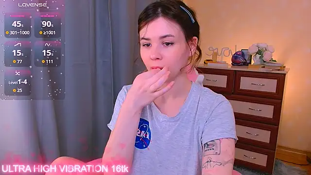 cutie mili online show from 10/06/25, 07:39