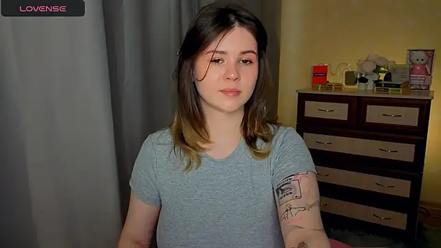 cutie mili online show from 04/17/26, 08:28