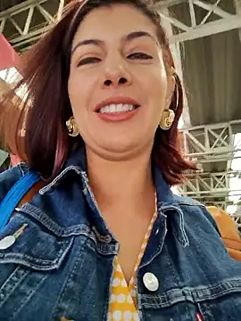 scarlett moore online show from 11/17/25, 02:23