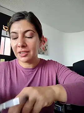 scarlett moore online show from 12/17/25, 12:44