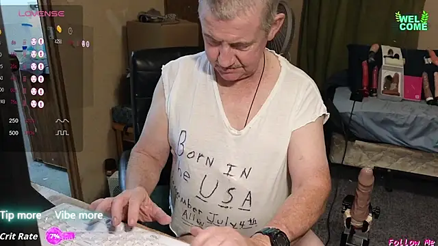 Snapshot of oldnew-63 chatting on 11/08/25, 03:07 oldnew-63 online show from 11/08/25, 03:07