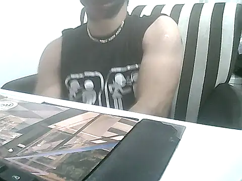 Snapshot of MezaRDanOnLineee chatting on 12/23/24, 11:06 MezaRDanOnLineee online show from 12/23/24, 11:06