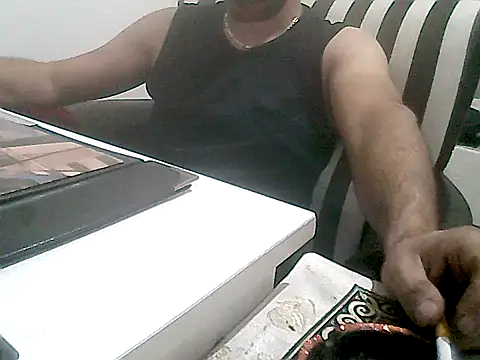 Snapshot of MezaRDanOnLineee chatting on 01/09/25, 10:09 MezaRDanOnLineee online show from 01/09/25, 10:09