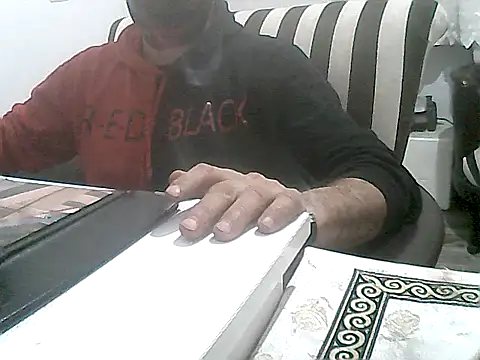 Snapshot of MezaRDanOnLineee chatting on 01/17/25, 10:23 MezaRDanOnLineee online show from 01/17/25, 10:23