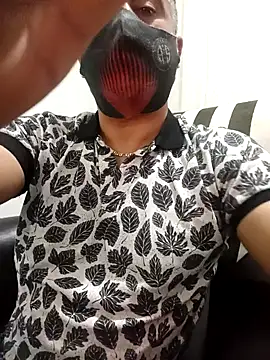 Snapshot of MezaRDanOnLineee chatting on 02/07/25, 11:03 MezaRDanOnLineee online show from 02/07/25, 11:03