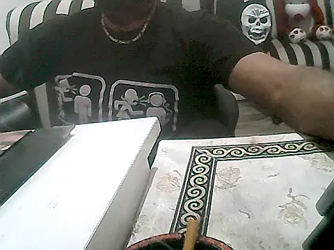 Snapshot of MezaRDanOnLineee chatting on 02/10/25, 09:25 MezaRDanOnLineee online show from 02/10/25, 09:25