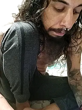 Snapshot of iirgastam3 chatting on 10/21/25, 12:22 iirgastam3 online show from 10/21/25, 12:22