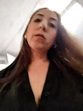 Mia Novikov online show from 11/25/25, 08:53