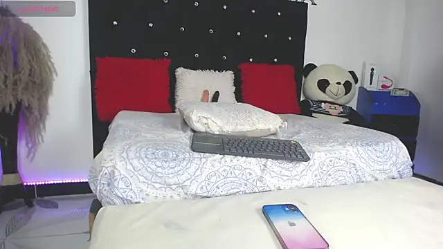 little maleja online show from 02/01/25, 05:49