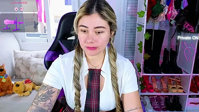 Tawny cox online show from 02/01/25, 01:09