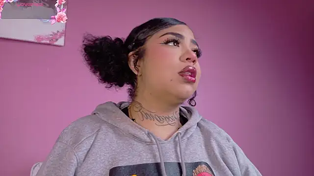 foxxy-lov3 online show from 03/14/26, 01:49