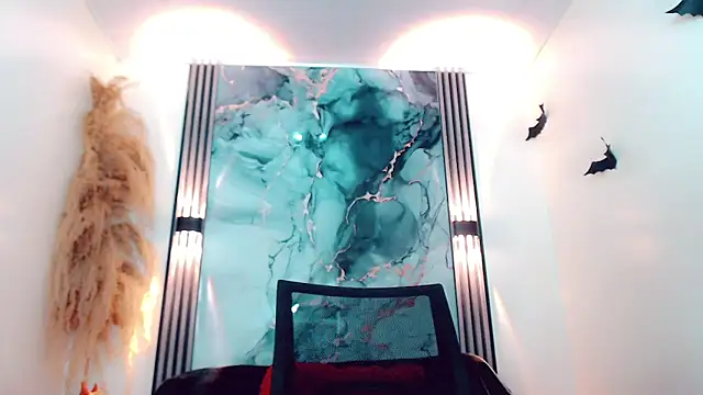 hilary rodriguez online show from 09/22/25, 06:54