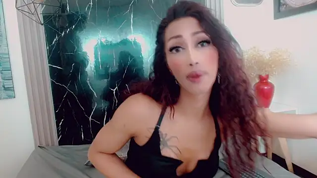 hilary rodriguez online show from 07/10/26, 06:43