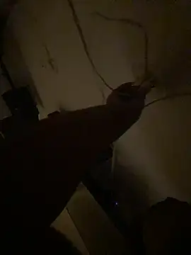 Snapshot of DayanaWood chatting on 12/15/25, 01:10 DayanaWood online show from 12/15/25, 01:10