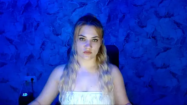 Snapshot of nika_gold1 chatting on 05/13/26, 06:38 nika gold1 online show from 05/13/26, 06:38