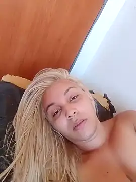 Snapshot of transgirl26 chatting on 01/31/25, 03:22 transgirl26 online show from 01/31/25, 03:22