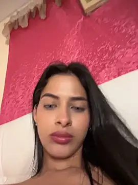 Snapshot of violetta-brown1 chatting on 04/30/26, 04:08 violetta-brown1 online show from 04/30/26, 04:08