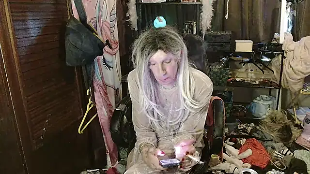 Ombeline1 online show from 11/19/25, 10:37