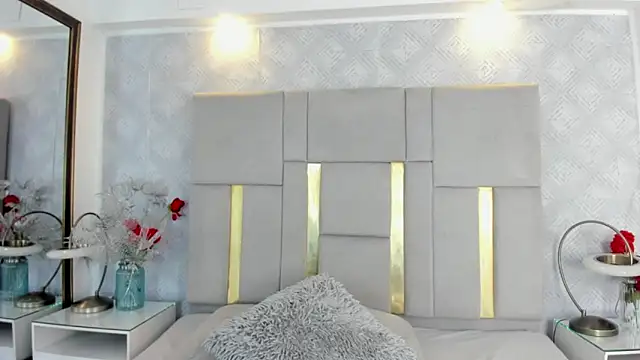 Camilaa Sanchez  online show from 11/25/25, 12:16