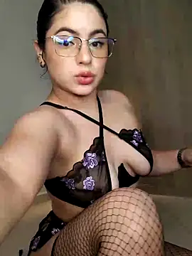 Lia Hurley online show from 03/13/26, 04:46