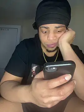 Snapshot of Elgrazonamor chatting on 02/22/25, 04:40 Elgrazonamor online show from 02/22/25, 04:40