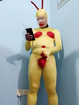 Snapshot of zentaishow chatting on 01/05/25, 10:21 zentaishow online show from 01/05/25, 10:21