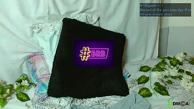 Hot Candy  online show from 02/03/26, 06:40