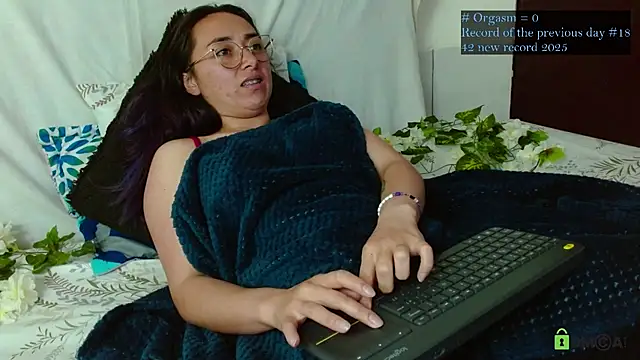 Hot Candy  online show from 02/11/26, 03:33