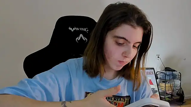 emmamurrr online show from 12/10/24, 07:43