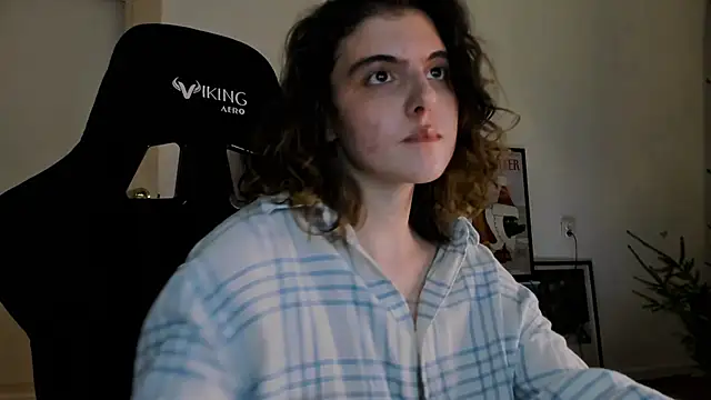 emmamurrr online show from 12/25/24, 02:02