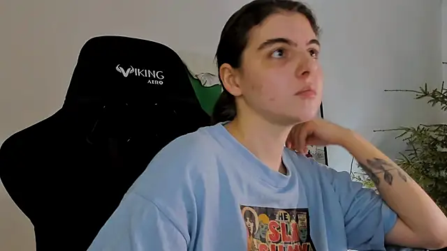 emmamurrr online show from 01/13/25, 07:21