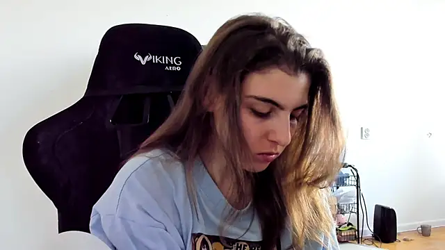 emmamurrr online show from 09/27/25, 10:53