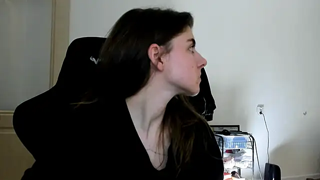 emmamurrr online show from 11/07/25, 02:06