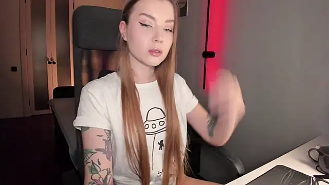 Midnight Mi online show from 11/22/25, 04:22