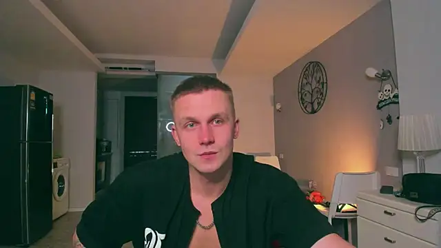 Samuel Andrew online show from 10/19/25, 02:12