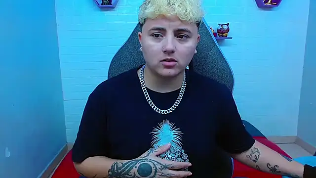 isabeautyx19 online show from 01/10/25, 12:47