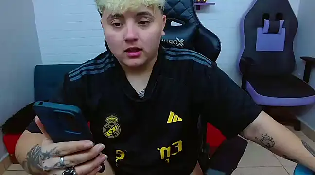 isabeautyx19 online show from 01/12/25, 02:09