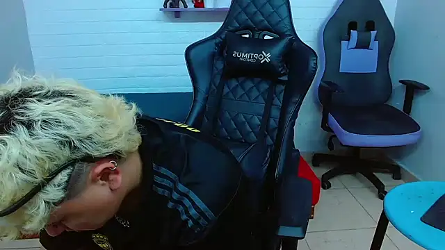 isabeautyx19 online show from 01/12/25, 05:54