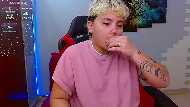 isabeautyx19 online show from 02/06/25, 01:43